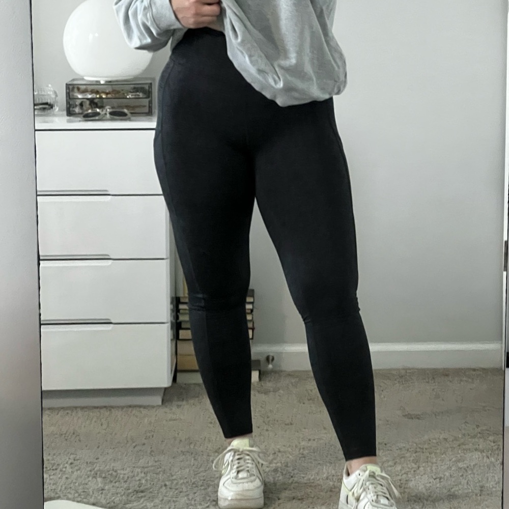 Offline by aerie gray hugger pocket leggings